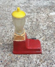 1970s Vintage Unique Maison de Poupée Cuisine Mitigeur Moulin Métal Jouet Enfant