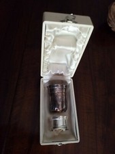 Gobelet timbale et rond de serviette dans un ecrin . Argenterie comunion baptême