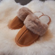 Pantoufles en cuir daim pour