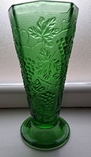 VASE DECO EN VERRE MOULÉ