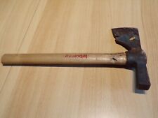 Ancienne hache tir clou LEBORGNE ( 38 cm de long et 21 longueur lame )