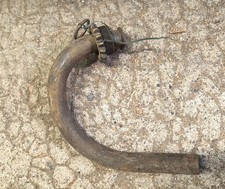 * tube et ecrou d'echappement