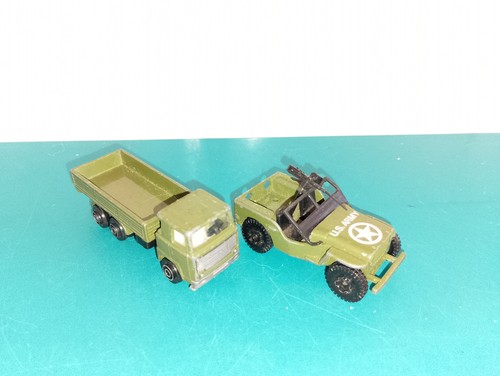 1705262 voiture lot militaire