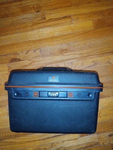 Vintage delsey hard - delsey,