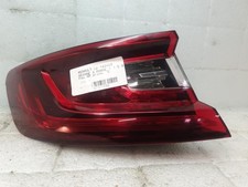 Feu arriere principal gauche