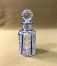 ancien flacon à parfum en