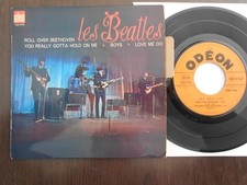 LES BEATLES  MEGA  RARE FRENCH EP SOE3746 BOYS DE TYPE 4 DOS + LABEL DIFFERENTS