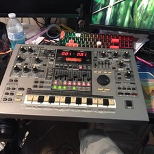 Roland 505 groovebox synth - groovebox,