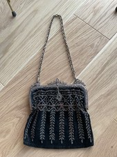 ANCIEN SAC A MAIN DE BAL  AUMONIERE FIN 19 eme métal argenté  velours et perles