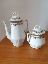 Théière et sucrier