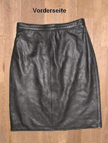 Jupe cuir slim noire - en,
