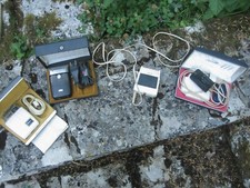 4 rasoirs électriques vintage dont 3 en coffret, en état de fonctionnement