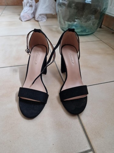 Jolie paire chaussures - jolie,