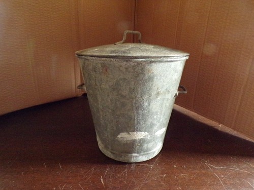 Ancienne lessiveuse miniature