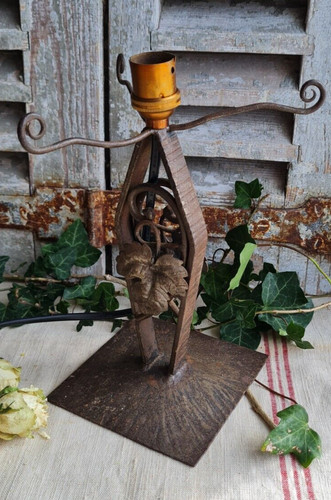 Ancien pied lampe fer - de, forge