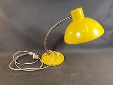 Ancienne lampe de bureau ou chevet jaune vintage articulée