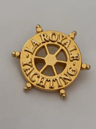 Broche brooch badge - brooch,