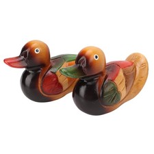 Ornement De Canard, Statues De