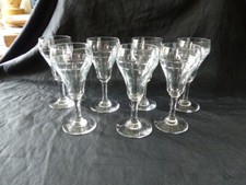 7 ANCIENS VERRES A PIED EN VERRE TAILLE VERRE A VIN FORME EVASEE ANNEE 30 - 50