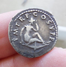 Trajan Traianus denier SPQR OPTIMO PRINCIPI , Dace assis sur un bouclier