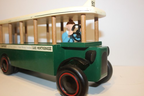 Tintin aroutcheff bus - aroutcheff, en