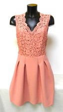 NEUVE, TB Robe CLAUDIE PIERLOT, rose, dentelle, Taille 40