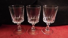 Service de 3 verres à vin