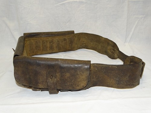 Ancienne cartouchiere cuir - ,