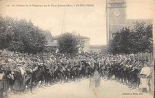 CPA 54 LA FANFARE DU 8e CHASSEURS SUR LA PLACE JEANNE D'ARC A MARS LA TOUR
