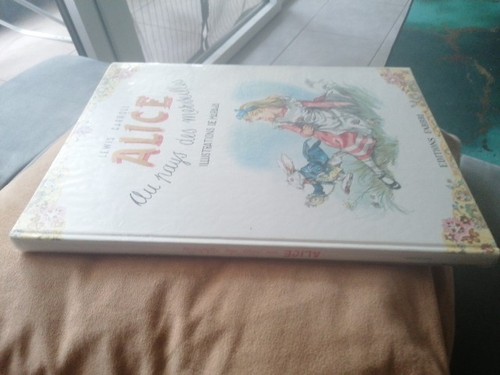 Alice pays des merveilles - alice, au