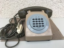 Ancien téléphone à touches