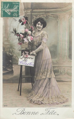 Bonne fete femme elegante - cp,