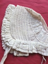 BONNET ANCIEN BEBE OU POUPEE