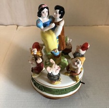 Vintage Walt Disney Snow White & the 7 Dwarfs Schmid music box  limited editio