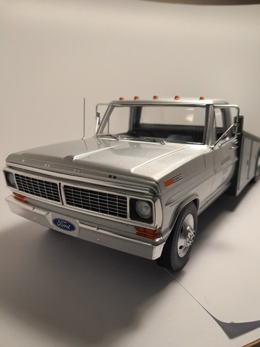 Ford 350 ramp truck - f, 1970