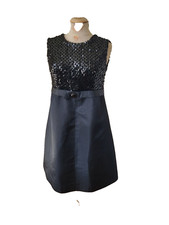 Robe noire sans manches à