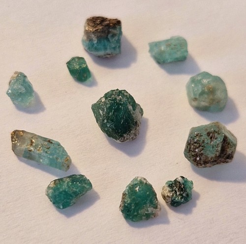 Emerald crystals lot ct - lot, 12.3