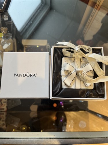 Pandora 2016 holiday - 2016,