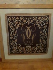 Foulard GUERLAIN encadré tons