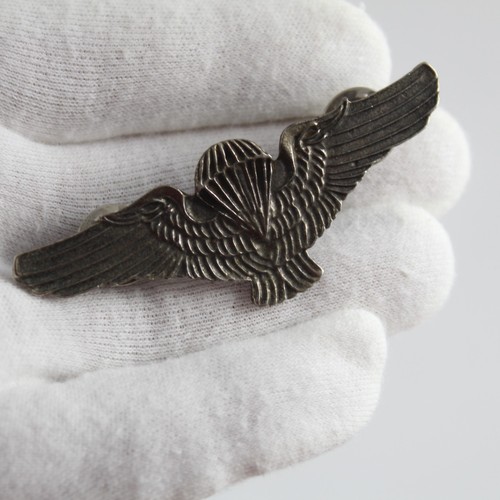 Ancien insigne militaire