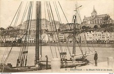50 - Granville - La Haute-Ville et les Quais - Animée - Bateaux - Voilier - CPA