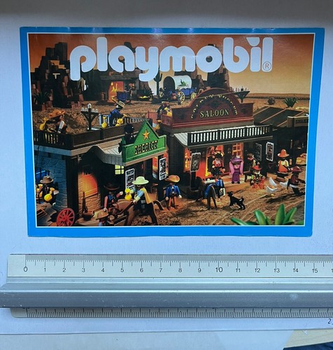 Petit mini catalogue playmobil - petit,