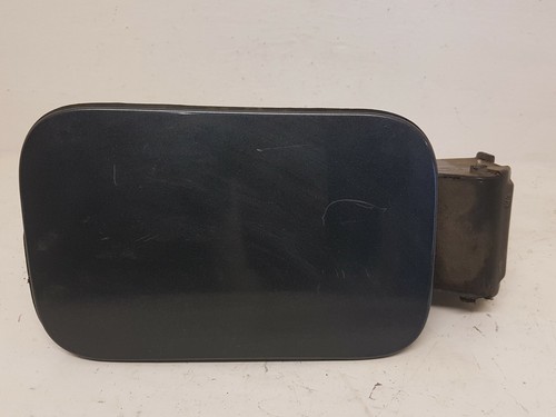 Trappe carburant pour - à,