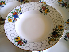 PORCELAINE DE LIMOGES - 1906/35- PILLIVUYT- MADESCLAIRE- 10 ASSIETTES à ENTREMET