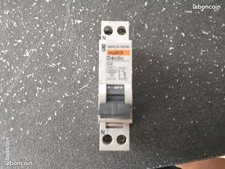 Disjoncteur 2a c2 merlin gerin