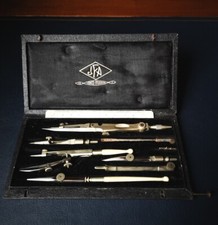 Ancien Coffret Compas JFA Unis