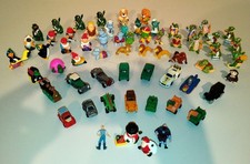 COLLECTION JOUETS- FIGURINES KINDER ET AUTRES- GRENOUILLES- CROCODILES- VOITURES