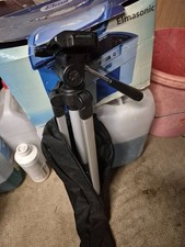 TREPIED POUR APPAREIL NUM2RIQUE (CAMERA OU CAMESCOPE OU AUTRE)