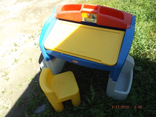 Little tikes desk - little,
