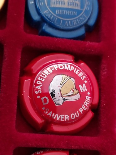 Capsule champagne sapeurs - de, champagne.